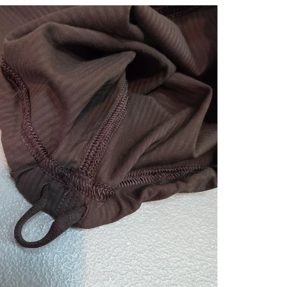 Lululemon Womens 6 Espresso Dance Studio Mid-Rise Pant Short